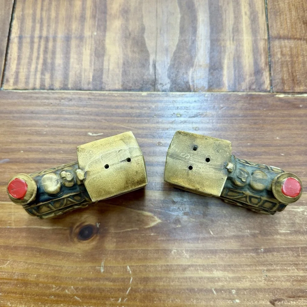 Vintage Mid-Century Locomotive Train S&P Shakers Made In Japan Jackson, Miss
